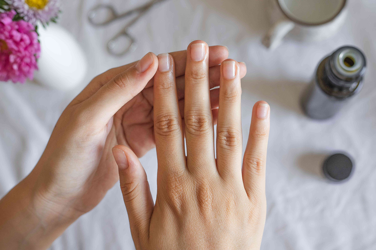 Obțineți unghii superbe pentru vară, fără toate substanțele chimice!