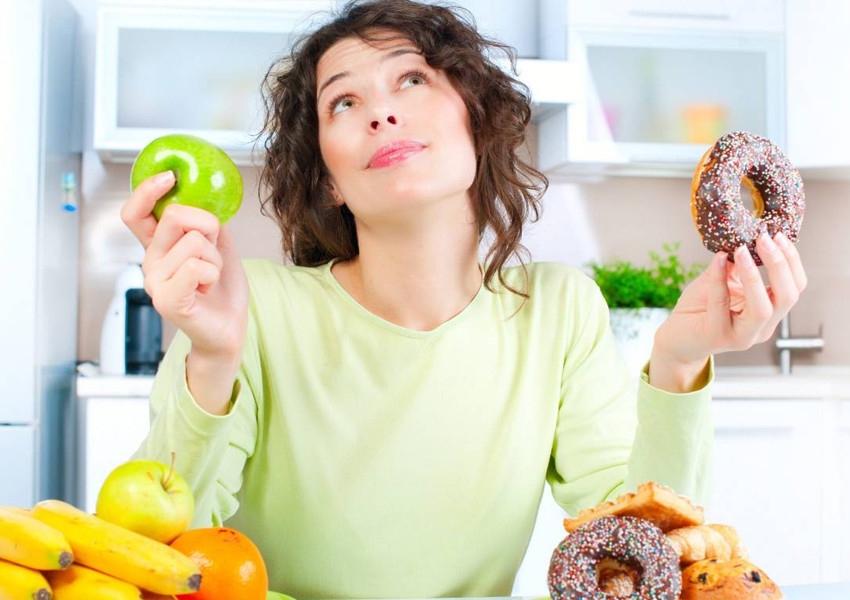 Evită cele 7 greșeli care te pot îngrășa atunci când urmezi o dietă!